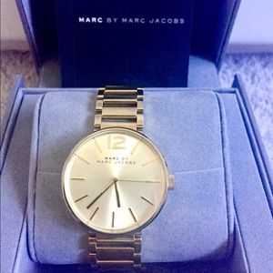 Marc Jacobs gold watch